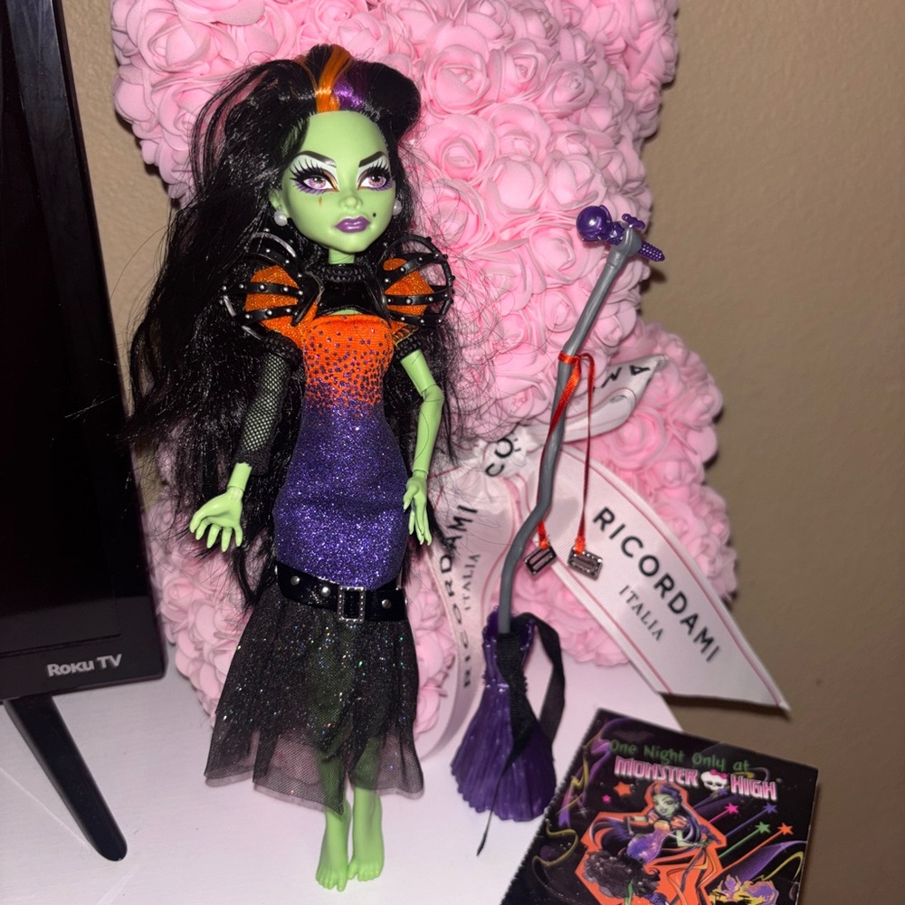 Monster High Halloween Casta Fierce Witch Doll Mattel Doll